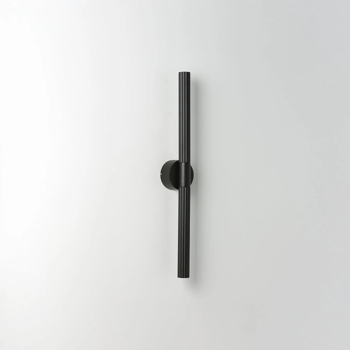 NAVANI OUTDOOR WALL LIGHT - Image 4